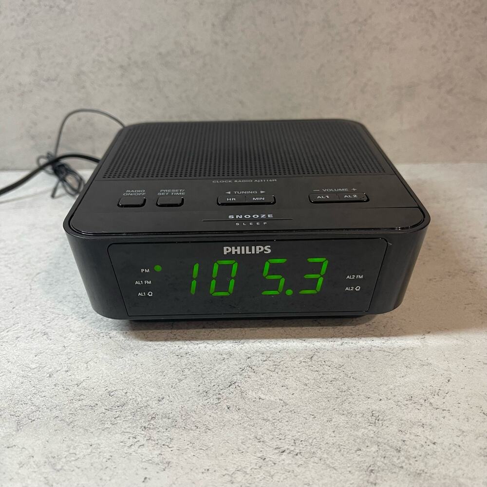 Phillips Digital Clock Radio - Two Alarms - Battery Backup
